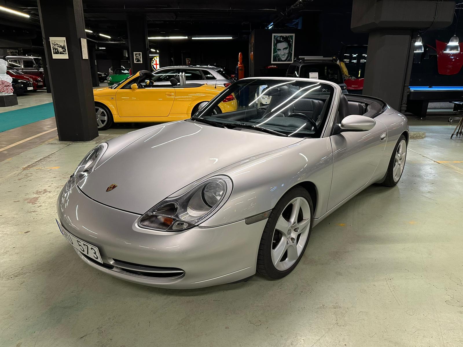 Porsche 996 Carrera 2 Cabriolet