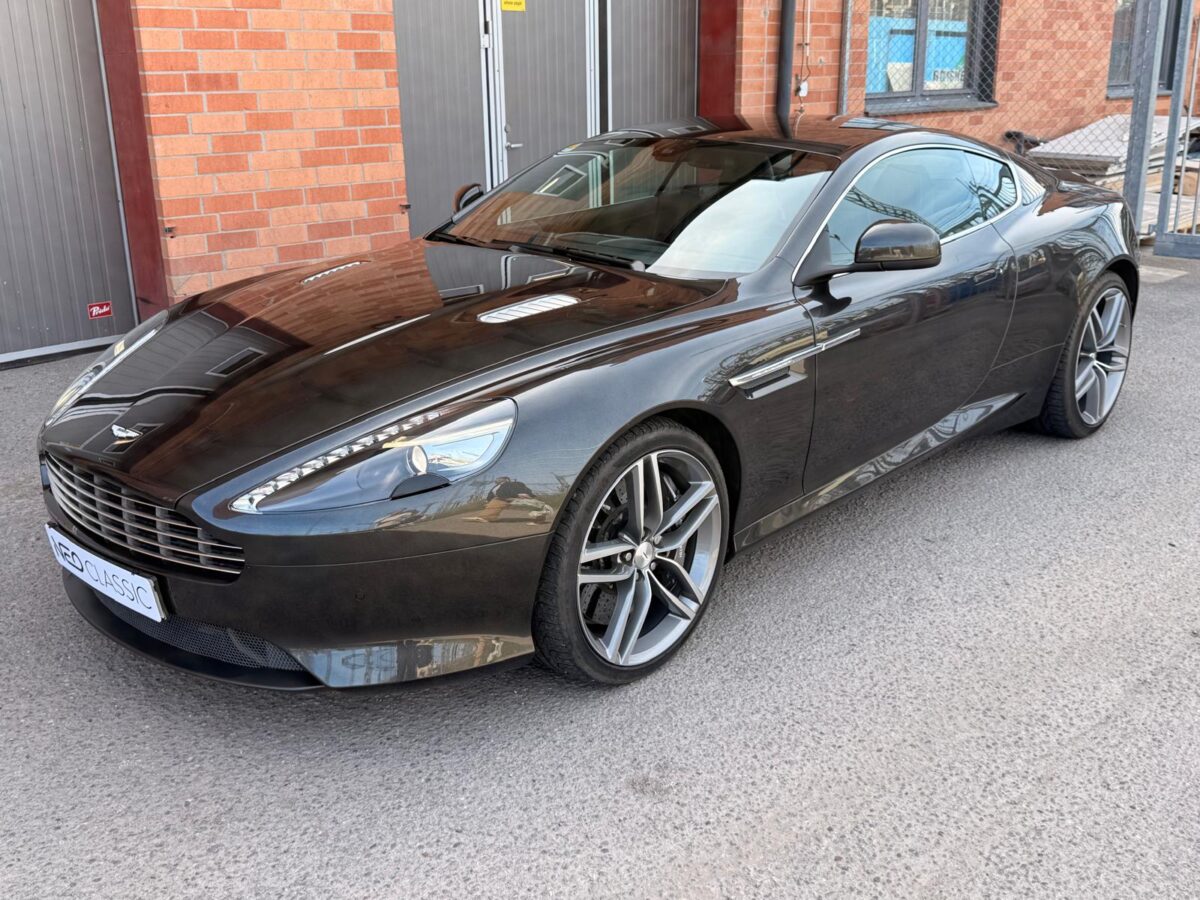 Aston Martin DB9 5.9L V12 Touchtronic2