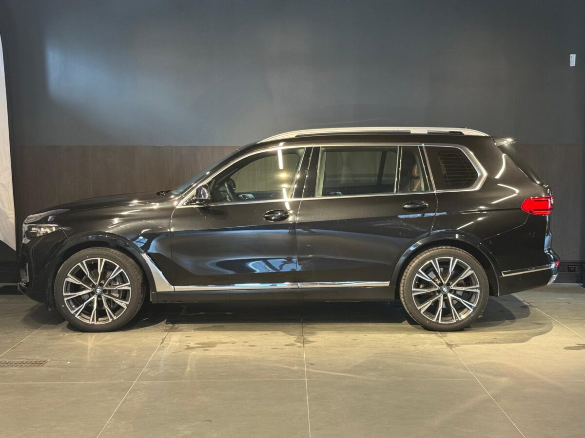 BMW X7 xDrive40i NYA S DÄCK, Executive, Panorama, H/K, Drag