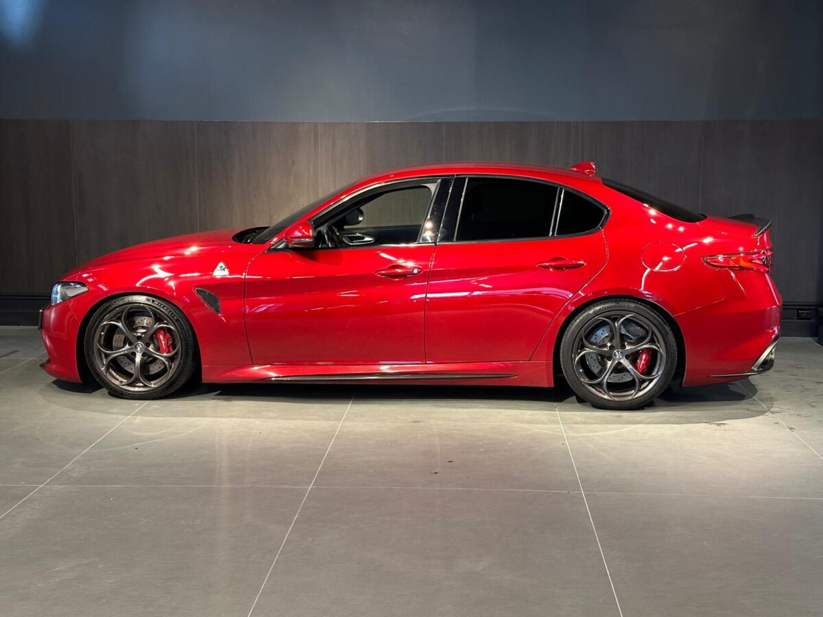 Alfa Romeo Giulia Quadrifoglio (Manuell)