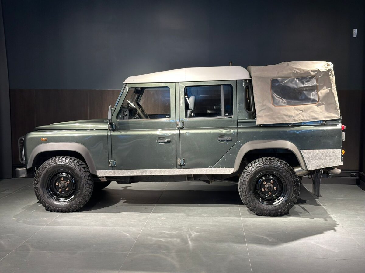 Land Rover Defender 110 Pick Up
